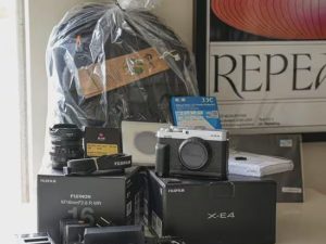 Fujifilm X-E4 Silver + Fuji XF 16mm F/2.8 Lens + Accessories (Lowepro bag, more)